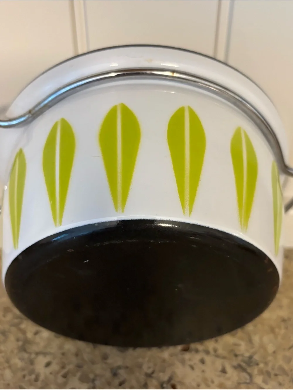 Vintage Catherine Holm Norway Lotus Enamel 6” Dutch Oven MCM w/ Handle